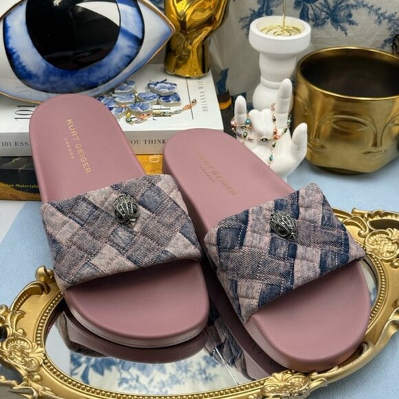 🆕 KURT GEIGER LONDON 🧿 NWOB Pink Bleach Denim Meena Eagle Slides, Sz 40 US9 - Picture 3 of 14